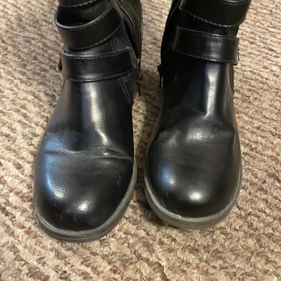 Report booties. - Picture 6 of 7